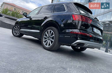 Позашляховик / Кросовер Audi Q7 2018 в Києві