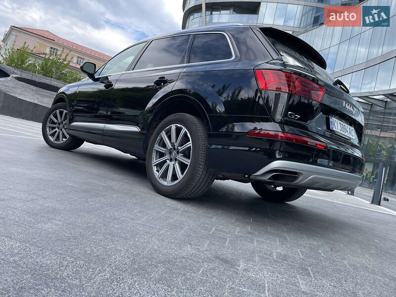 Позашляховик / Кросовер Audi Q7 2018 в Києві