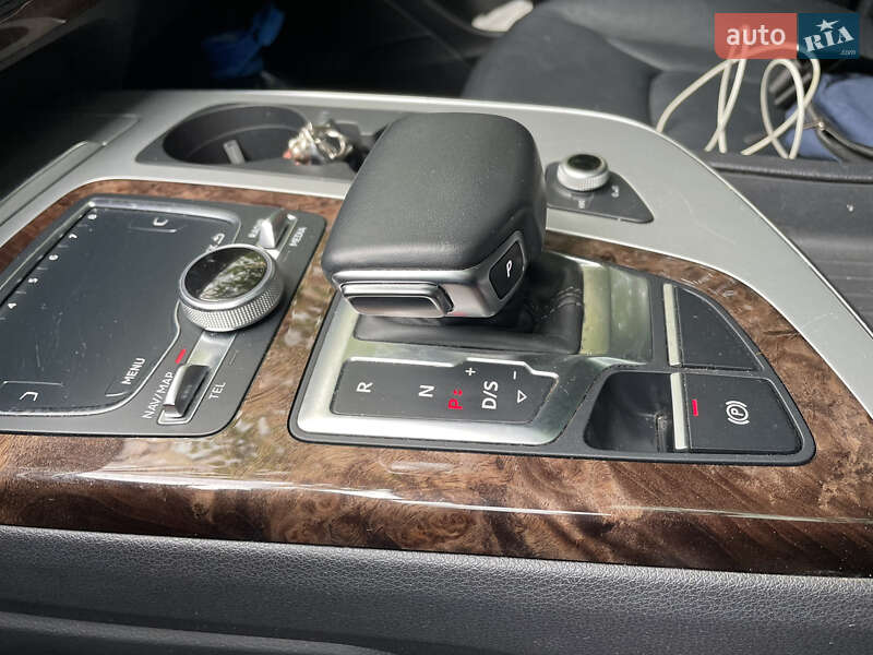 Позашляховик / Кросовер Audi Q7 2018 в Києві