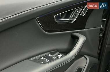 Внедорожник / Кроссовер Audi Q7 2022 в 
