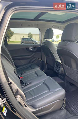 Внедорожник / Кроссовер Audi Q7 2020 в 