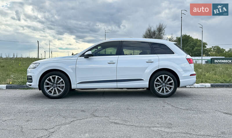 Внедорожник / Кроссовер Audi Q7 2016 в Киеве