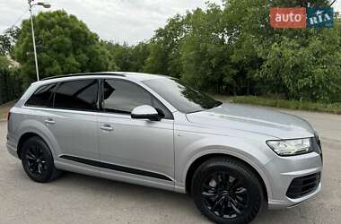 Внедорожник / Кроссовер Audi Q7 2018 в 