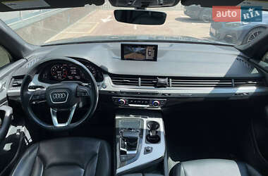 Внедорожник / Кроссовер Audi Q7 2018 в 