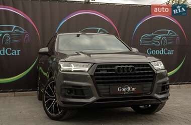 Позашляховик / Кросовер Audi Q7 2018 в 