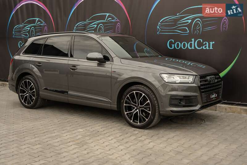 Позашляховик / Кросовер Audi Q7 2018 в Луцьку