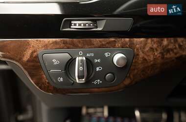 Позашляховик / Кросовер Audi Q7 2018 в 