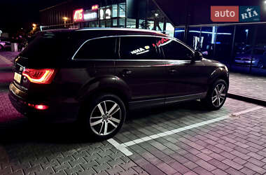 Внедорожник / Кроссовер Audi Q7 2011 в 