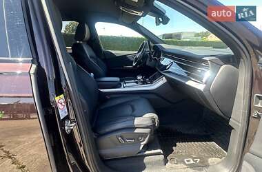 Внедорожник / Кроссовер Audi Q7 2021 в 