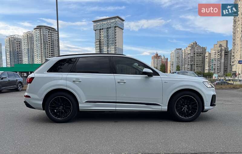 Внедорожник / Кроссовер Audi Q7 2023 в Киеве
