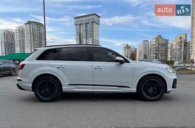 Внедорожник / Кроссовер Audi Q7 2023 в 