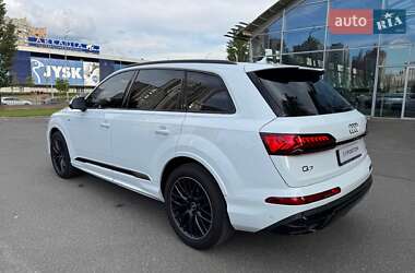 Внедорожник / Кроссовер Audi Q7 2023 в 