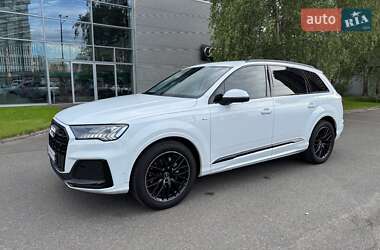 Внедорожник / Кроссовер Audi Q7 2023 в 