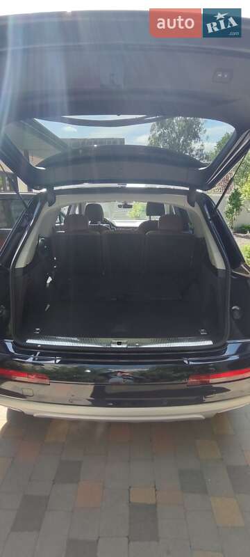 Внедорожник / Кроссовер Audi Q7 2017 в Житомире
