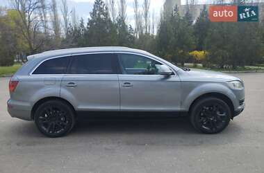 Внедорожник / Кроссовер Audi Q7 2008 в 