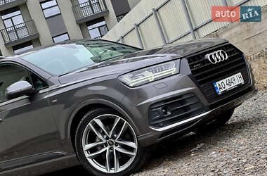 Внедорожник / Кроссовер Audi Q7 2018 в 