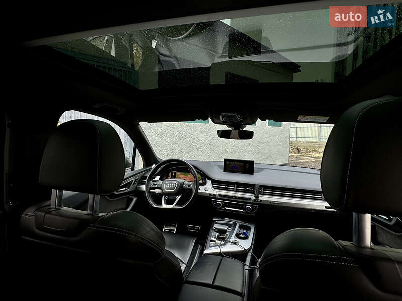 Внедорожник / Кроссовер Audi Q7 2018 в Ужгороде