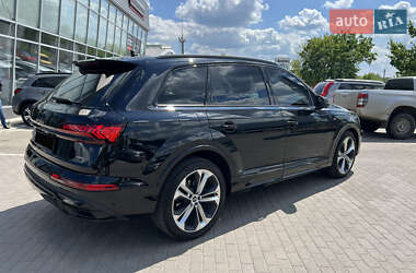 Внедорожник / Кроссовер Audi Q7 2023 в 