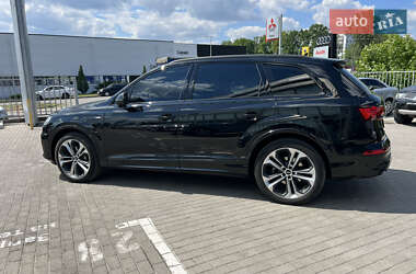 Внедорожник / Кроссовер Audi Q7 2023 в 