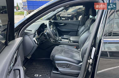 Внедорожник / Кроссовер Audi Q7 2023 в 