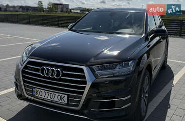 Внедорожник / Кроссовер Audi Q7 2018 в 