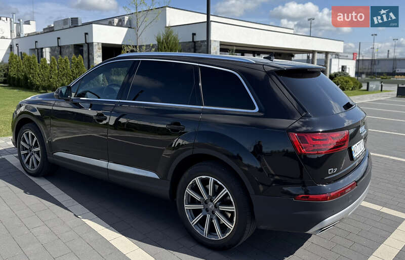 Внедорожник / Кроссовер Audi Q7 2018 в Мукачево