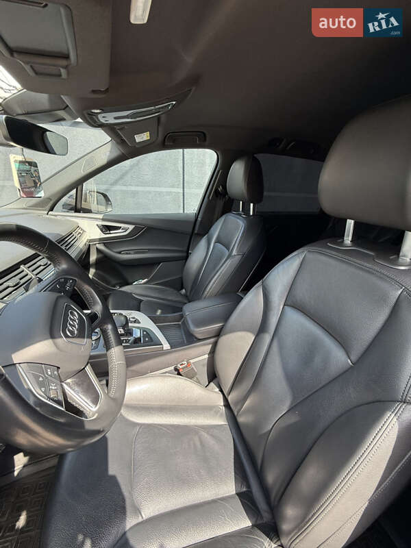 Внедорожник / Кроссовер Audi Q7 2018 в Мукачево