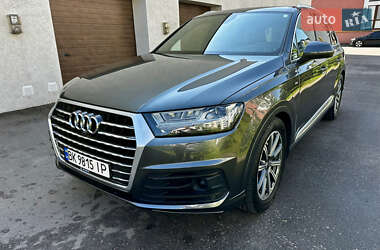 Позашляховик / Кросовер Audi Q7 2016 в 