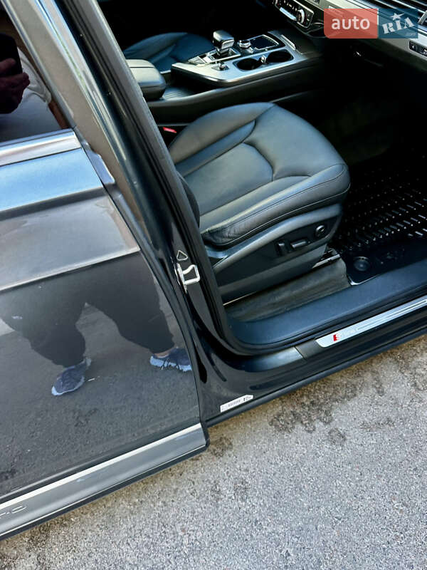 Внедорожник / Кроссовер Audi Q7 2016 в Ровно фото 48 Внедорожник / Кроссовер Audi Q7 2016 в Ровно