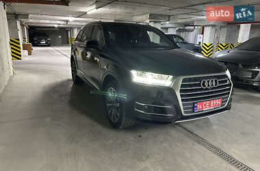Внедорожник / Кроссовер Audi Q7 2017 в 