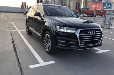 Внедорожник / Кроссовер Audi Q7 2019 в 