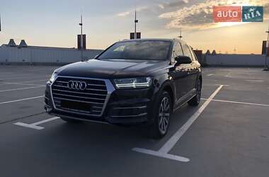 Позашляховик / Кросовер Audi Q7 2019 в Києві