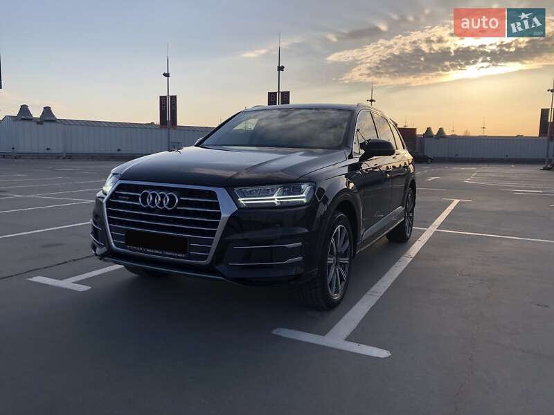 Позашляховик / Кросовер Audi Q7 2019 в Києві
