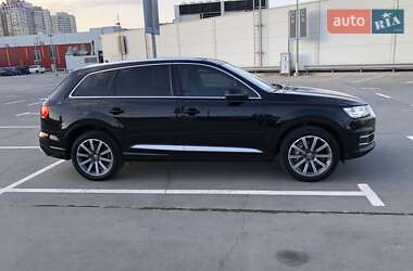 Внедорожник / Кроссовер Audi Q7 2019 в 