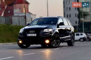 Внедорожник / Кроссовер Audi Q7 2012 в 