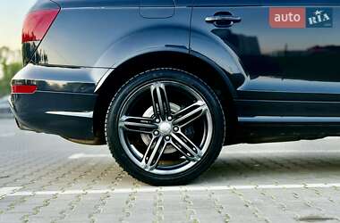 Внедорожник / Кроссовер Audi Q7 2012 в 