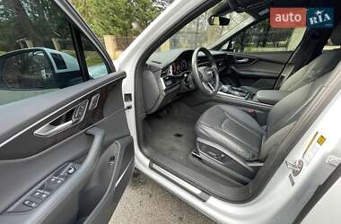 Внедорожник / Кроссовер Audi Q7 2021 в 