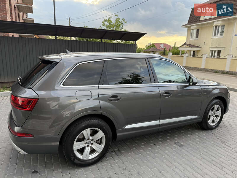 Позашляховик / Кросовер Audi Q7 2018 в Києві