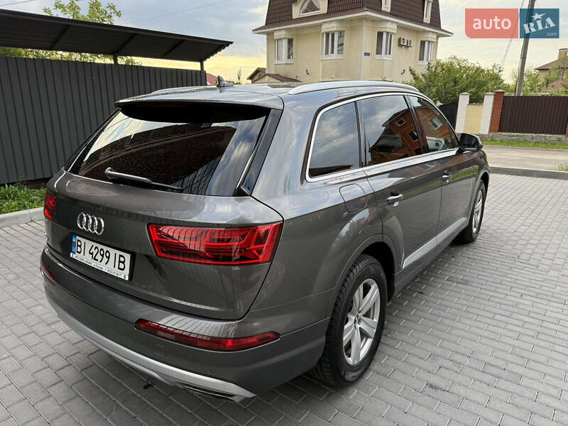Позашляховик / Кросовер Audi Q7 2018 в Києві
