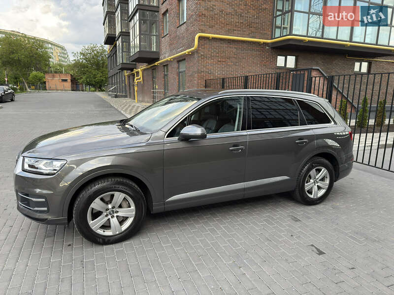 Позашляховик / Кросовер Audi Q7 2018 в Києві