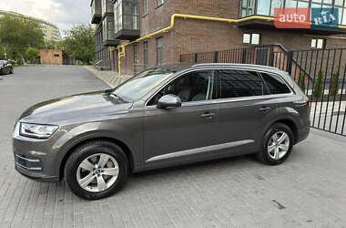Внедорожник / Кроссовер Audi Q7 2018 в 