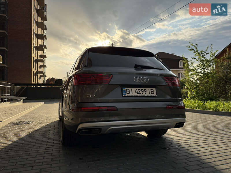 Позашляховик / Кросовер Audi Q7 2018 в Києві