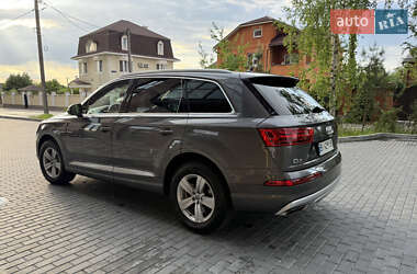 Внедорожник / Кроссовер Audi Q7 2018 в 