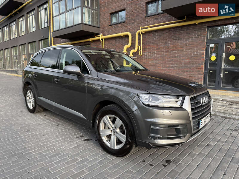 Позашляховик / Кросовер Audi Q7 2018 в Києві
