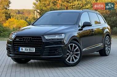 Внедорожник / Кроссовер Audi Q7 2017 в Ровно