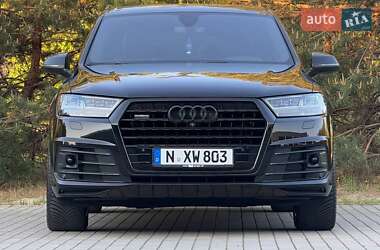 Внедорожник / Кроссовер Audi Q7 2017 в 