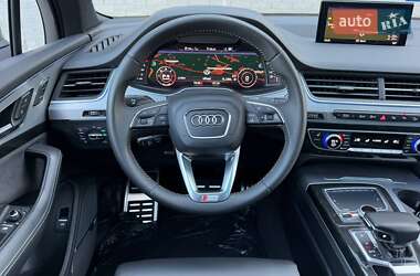 Внедорожник / Кроссовер Audi Q7 2017 в 