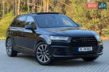 Внедорожник / Кроссовер Audi Q7 2017 в 