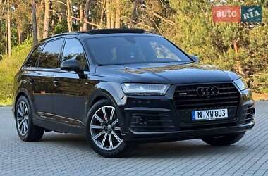 Внедорожник / Кроссовер Audi Q7 2017 в 