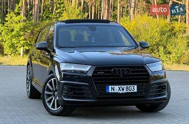 Внедорожник / Кроссовер Audi Q7 2017 в 